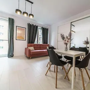 Urbannestgroup - Sienna 65 Apartament